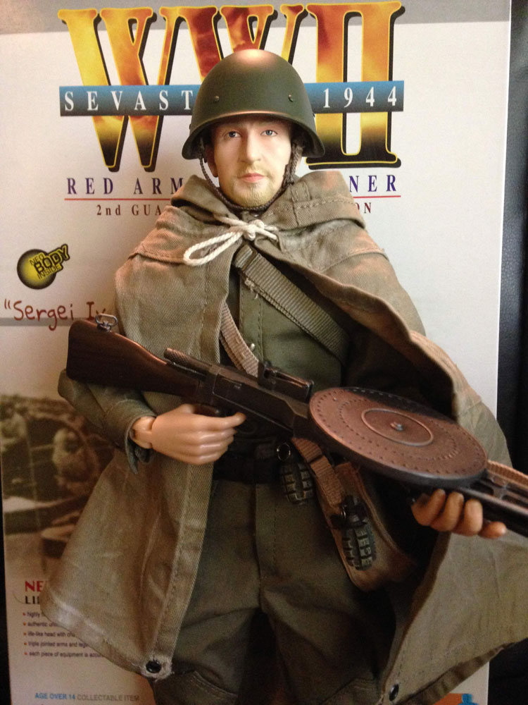 Kozlov posed with lmg 