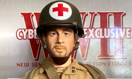Dragon Cyber-Hobby Exclusive “Doc White” – WW2 U.S. Para Medic [Review]