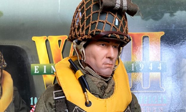Dragon “Frank Laird” – WW2 101st Airborne Division Officer [Review]